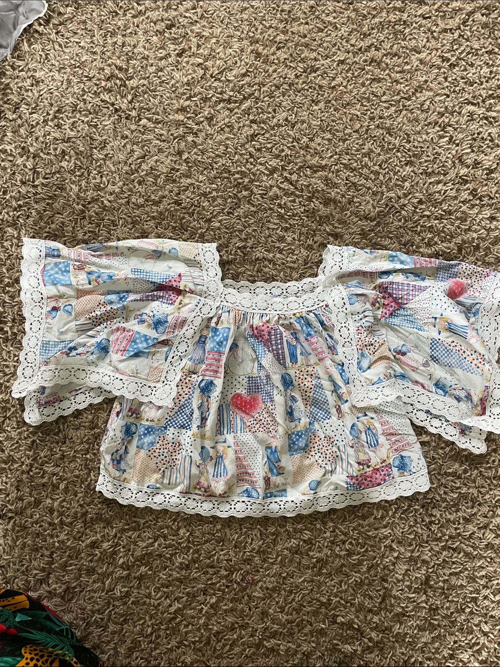 Handmade Holly hobbie Lace-Trim cropped top in Multi-Color